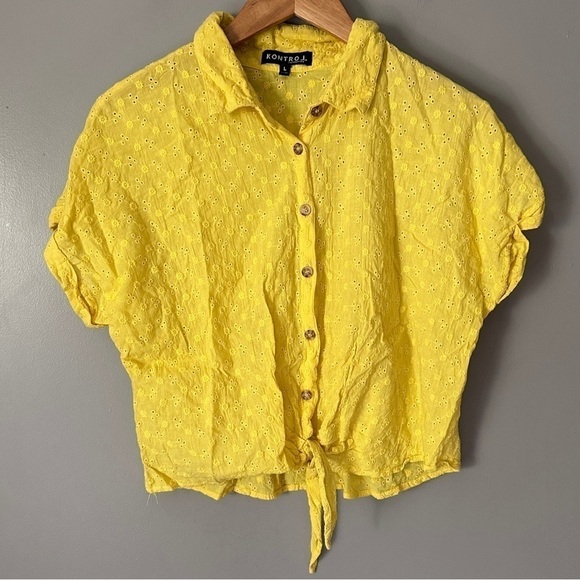 Kontrol Yellow Button Down tie Blouse - Picture 1 of 5